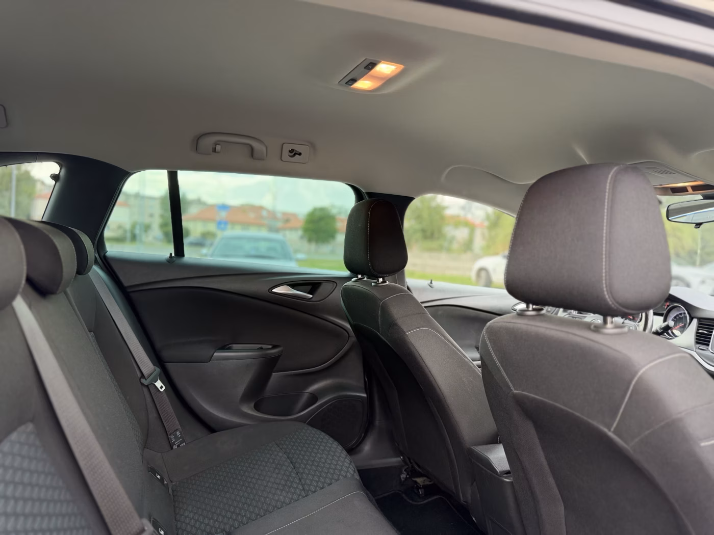 Opel Astra фото 23