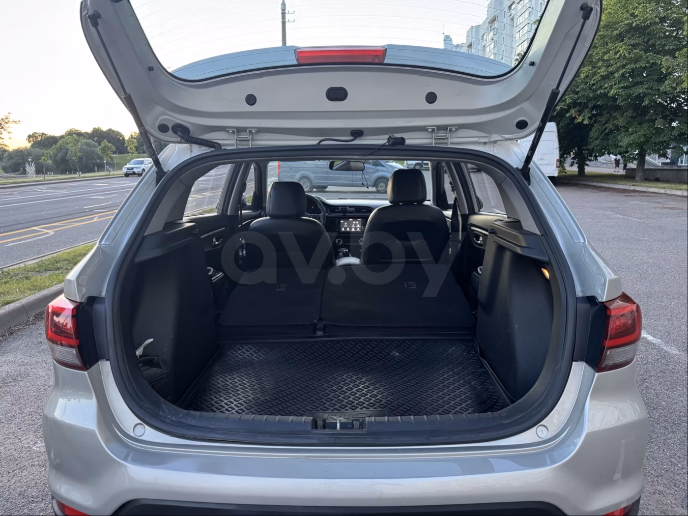 Kia Rio X (X-Line) фото 8