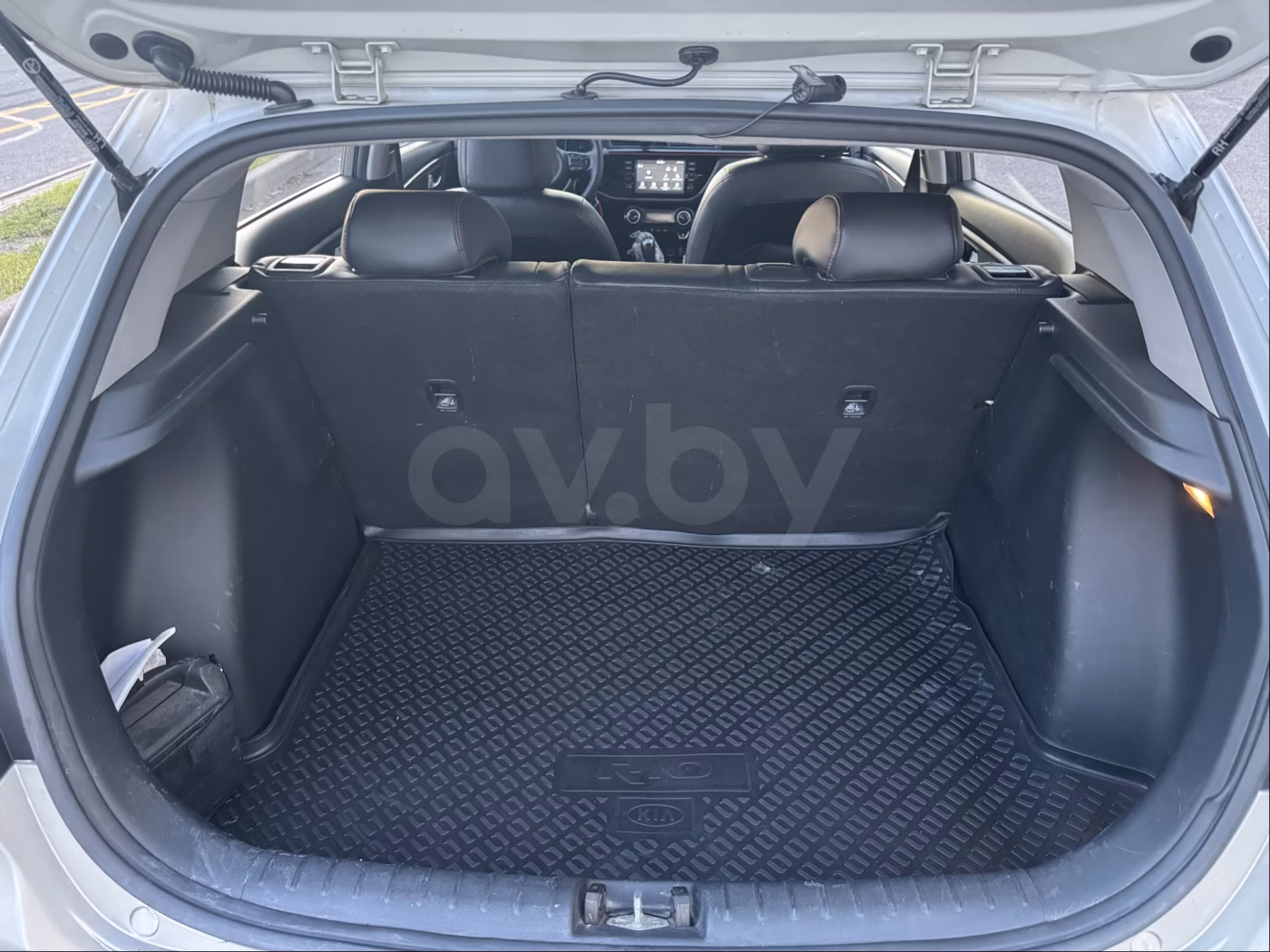 Kia Rio X (X-Line) фото 10