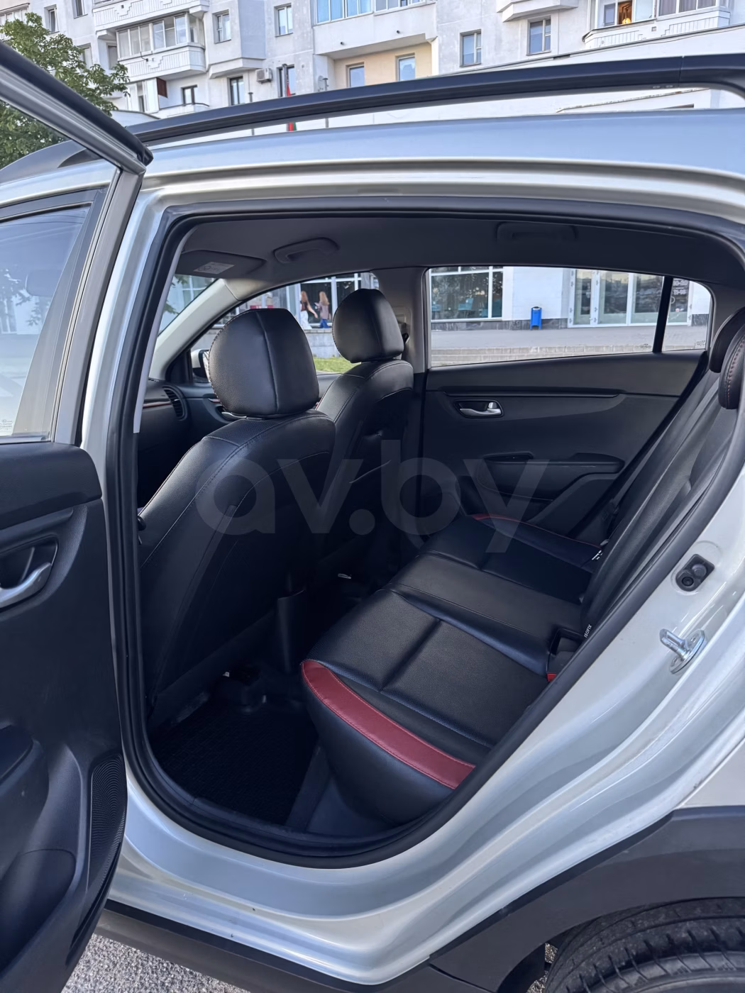 Kia Rio X (X-Line) фото 12