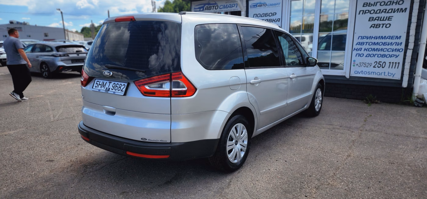 Ford Galaxy фото 6