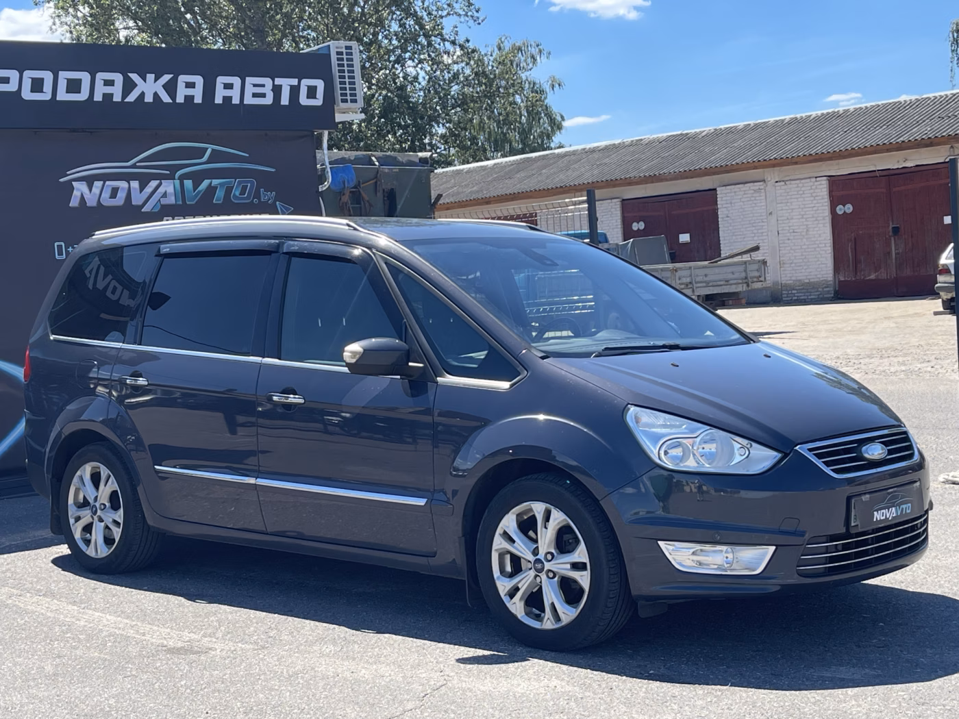 Ford Galaxy фото 3