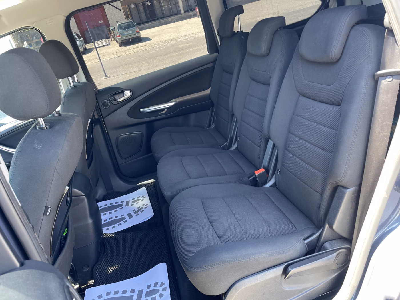 Ford Galaxy фото 10