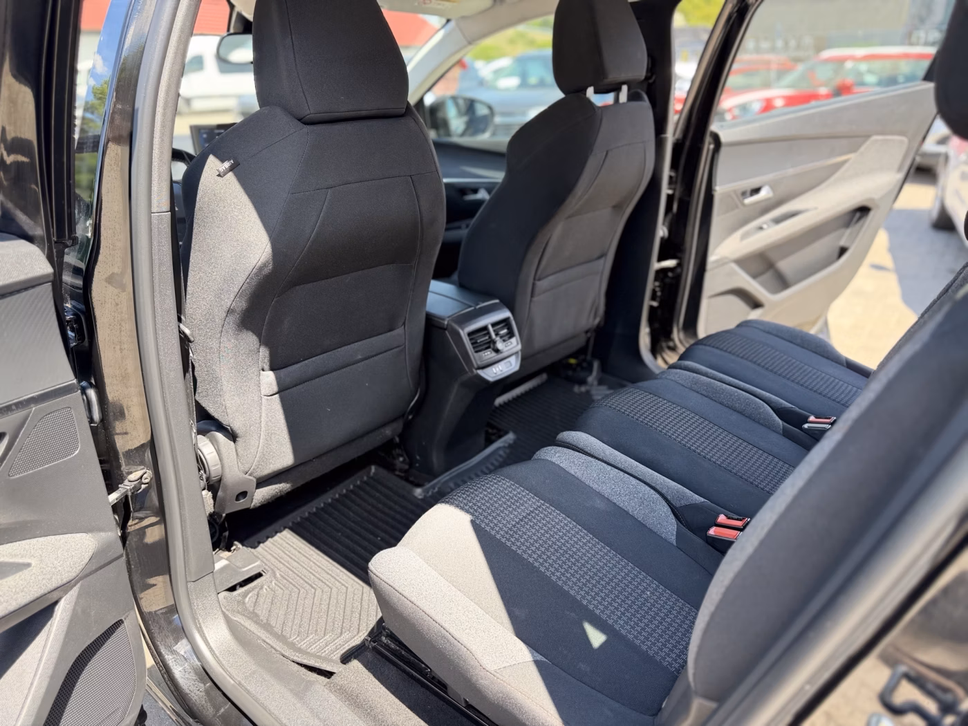 Peugeot 5008 фото 21