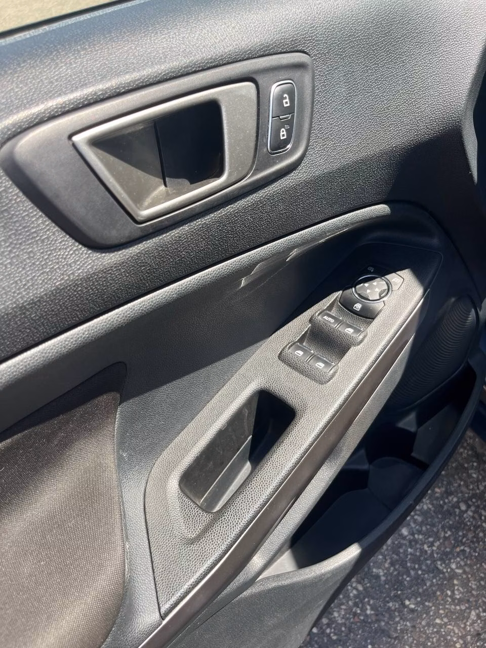 Ford EcoSport фото 9