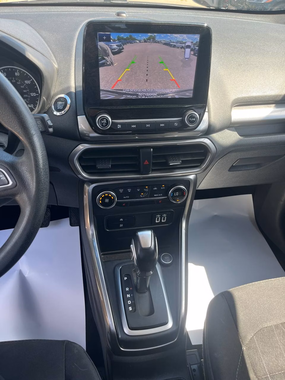 Ford EcoSport фото 11
