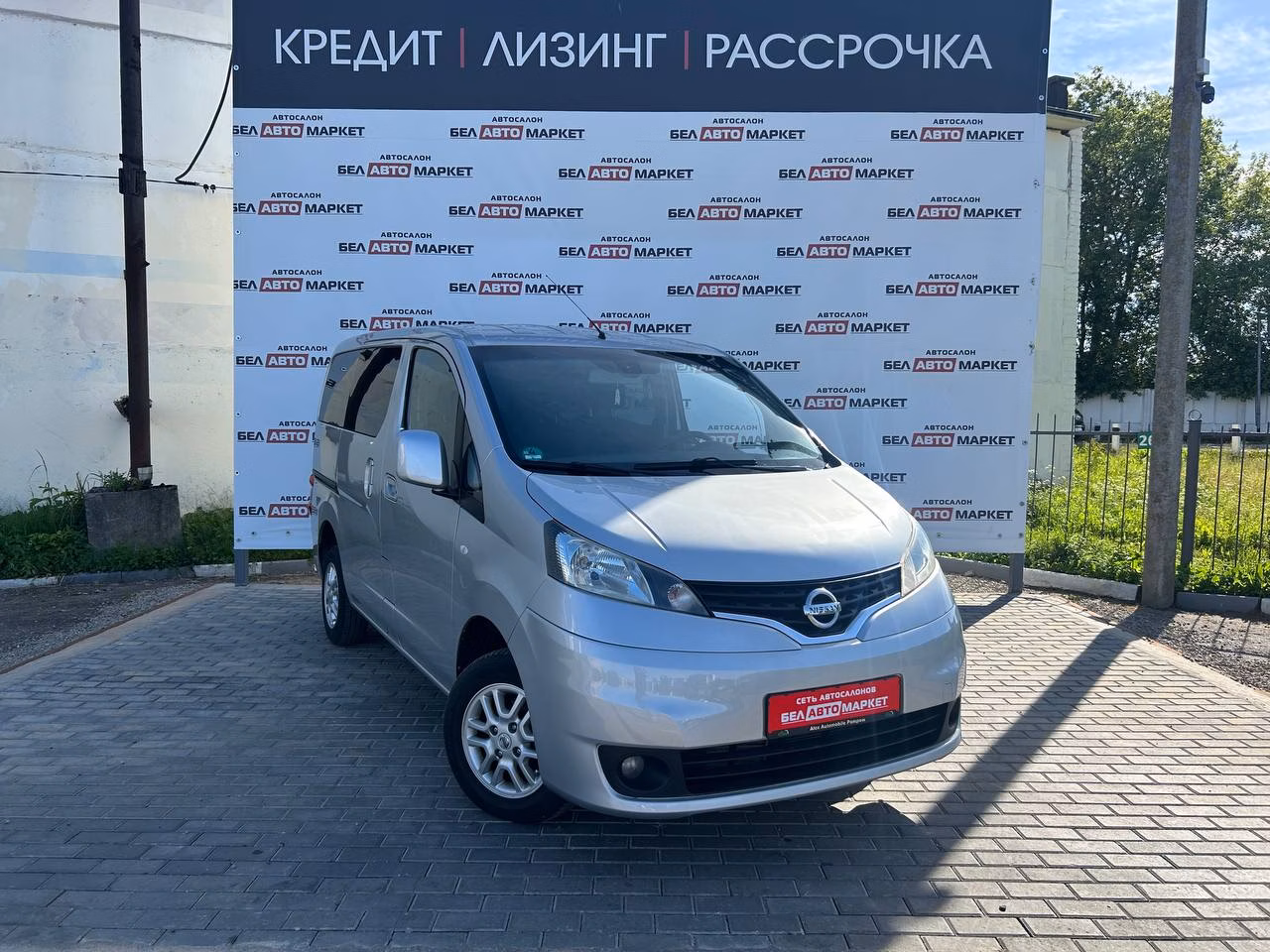 Nissan NV200 фото 2