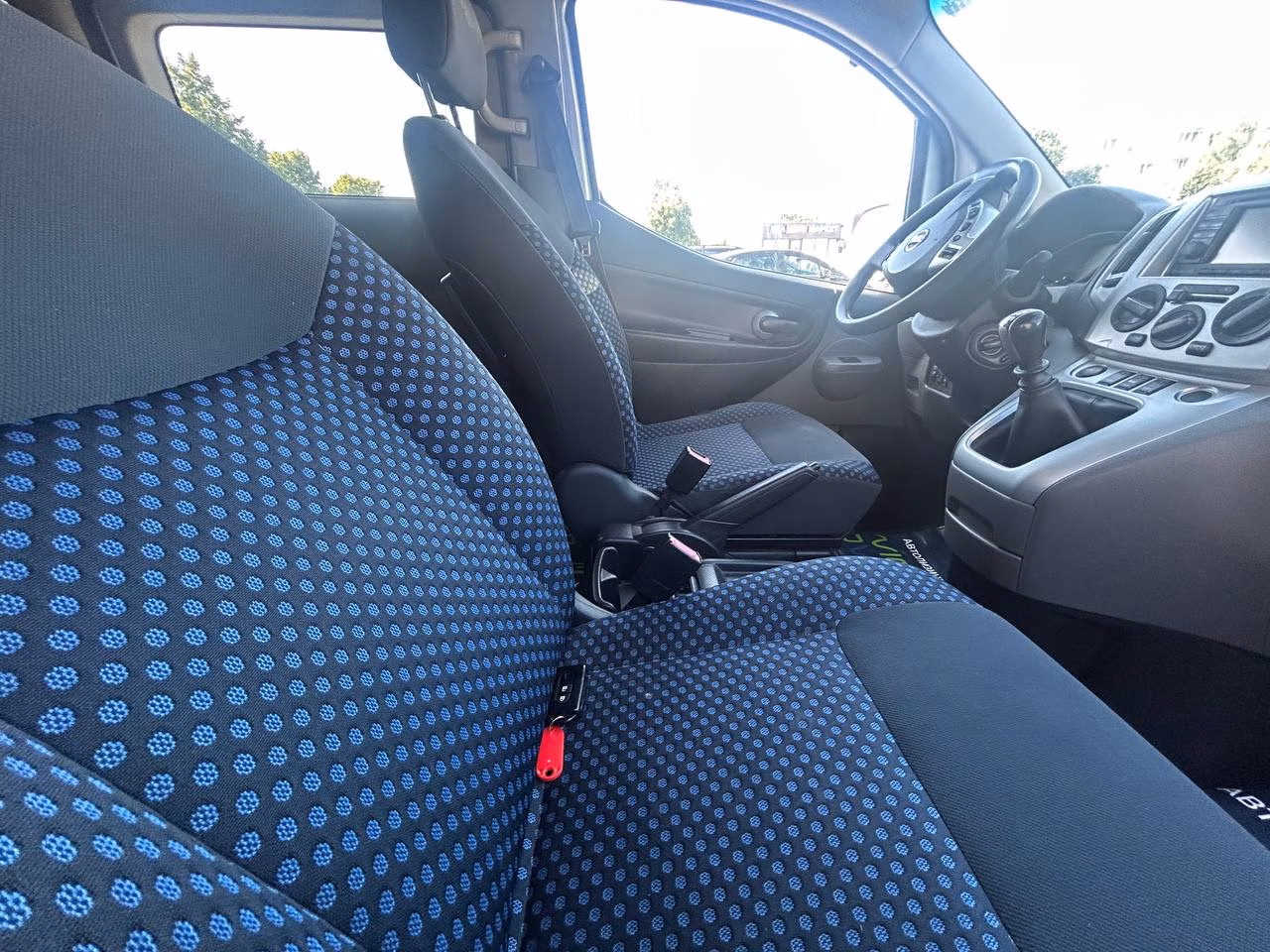 Nissan NV200 фото 9