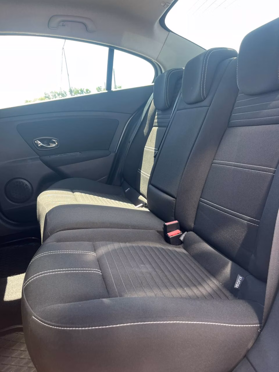 Renault Fluence фото 12