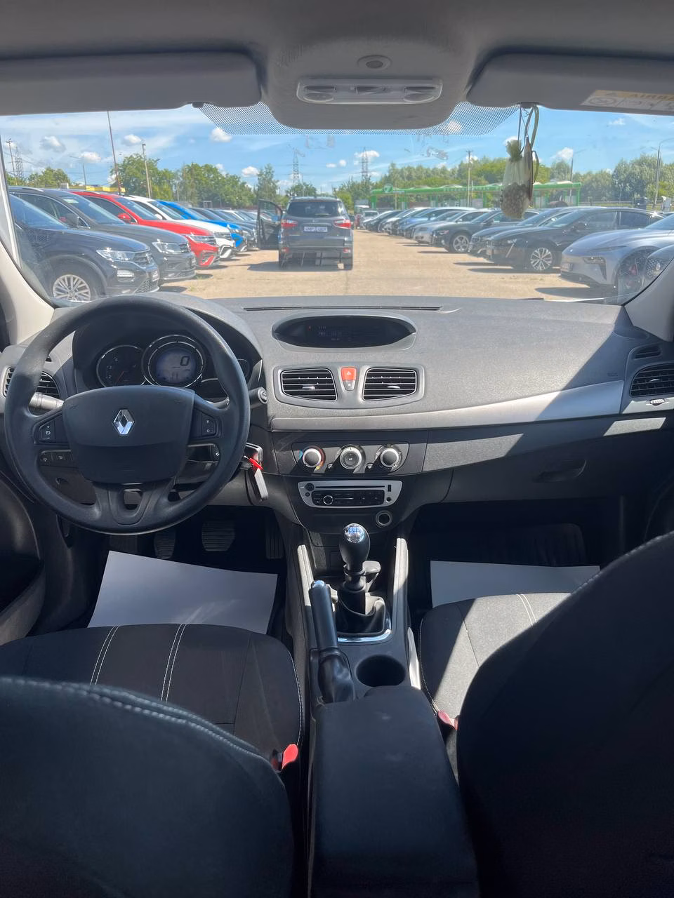 Renault Fluence фото 13