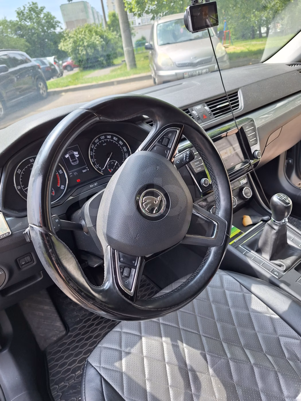 Skoda Superb фото 23