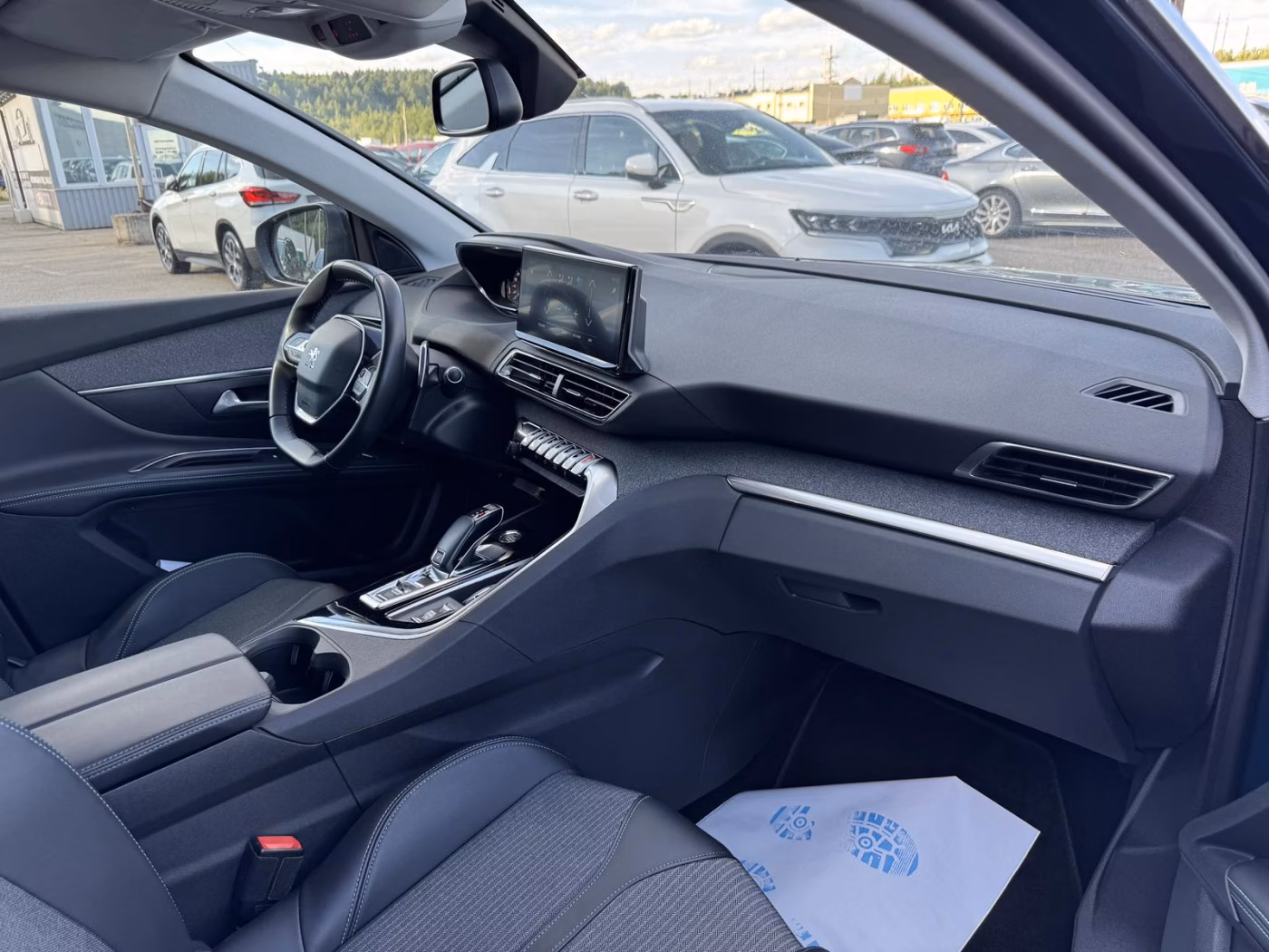 Peugeot 5008 фото 15