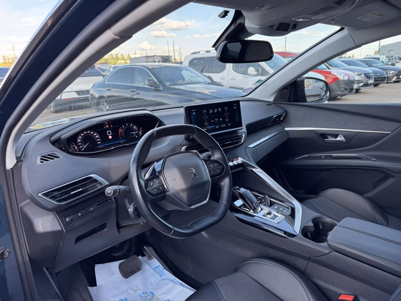Peugeot 5008 фото 14