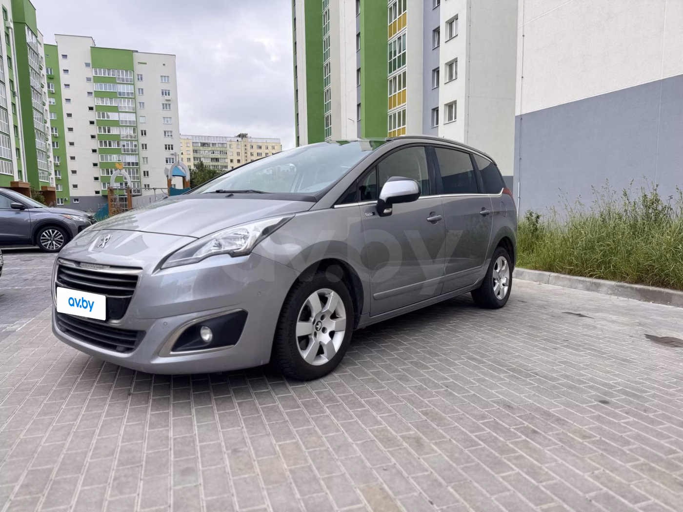 Peugeot 5008 фото 2