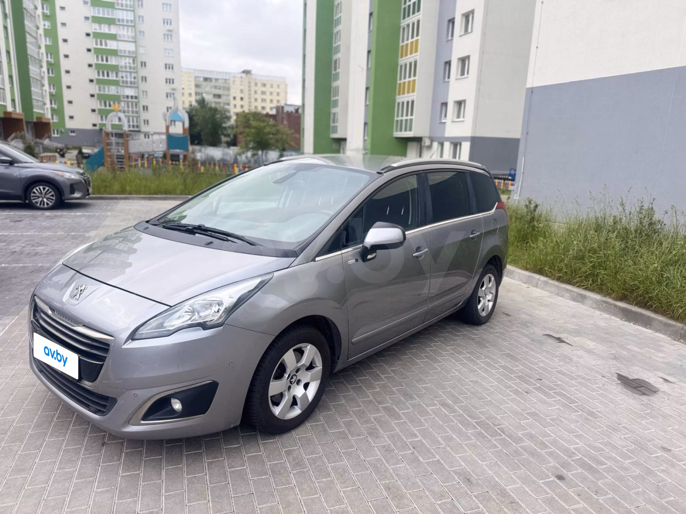 Peugeot 5008 фото 4