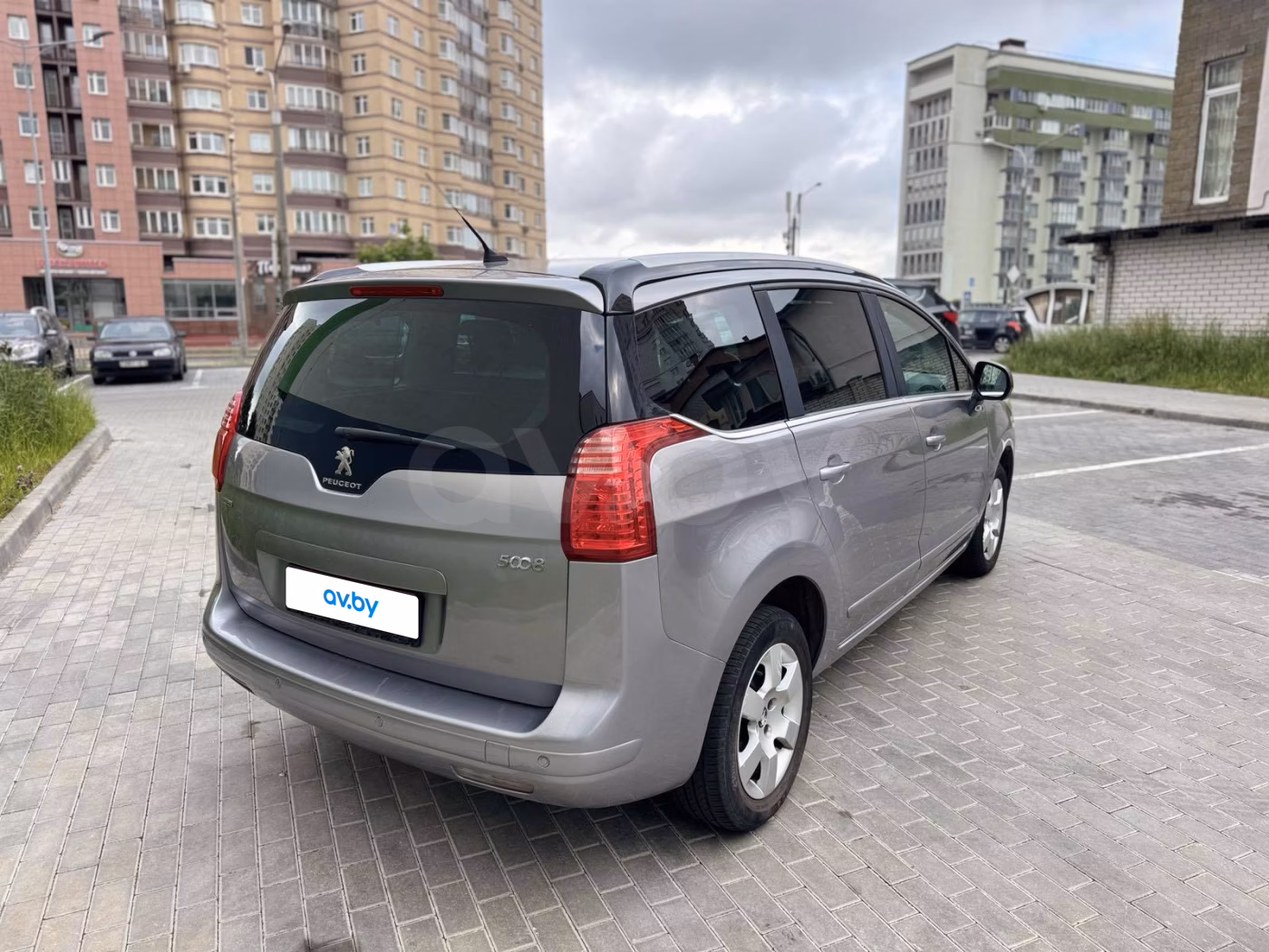 Peugeot 5008 фото 8
