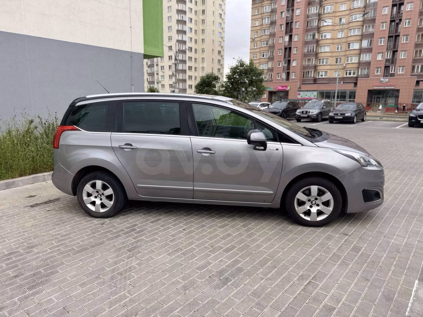 Peugeot 5008 фото 5