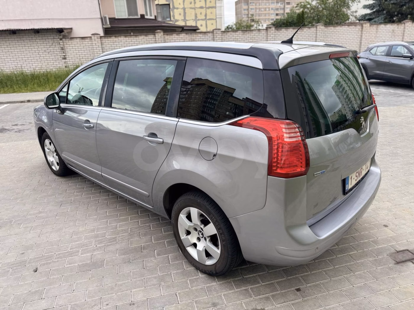 Peugeot 5008 фото 9