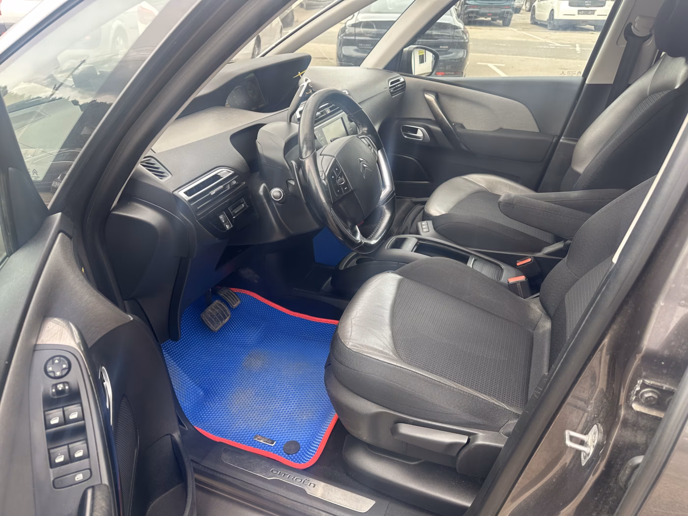 Citroen C4 Grand Picasso фото 11
