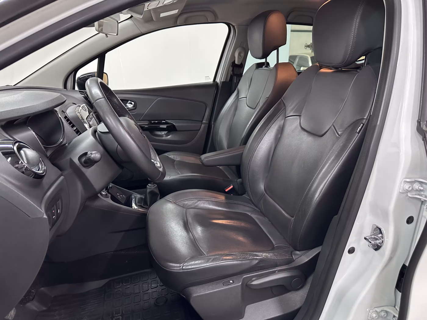 Renault Kaptur фото 8