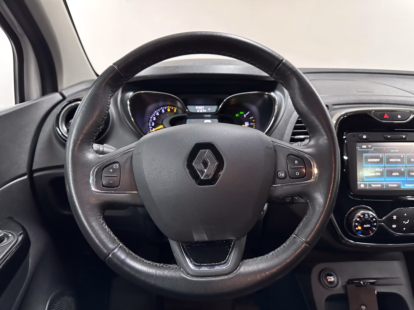 Renault Kaptur фото 10