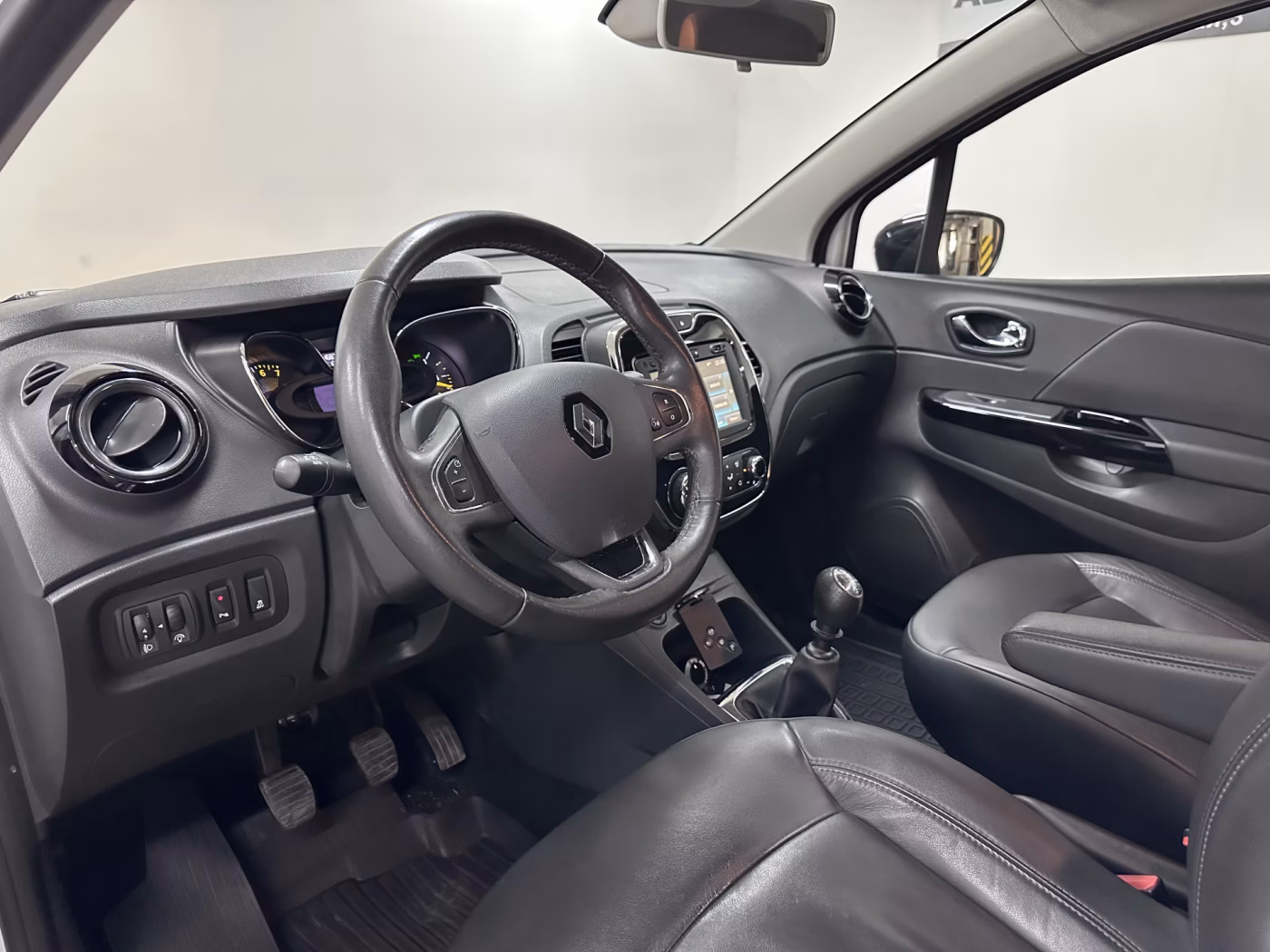 Renault Kaptur фото 7