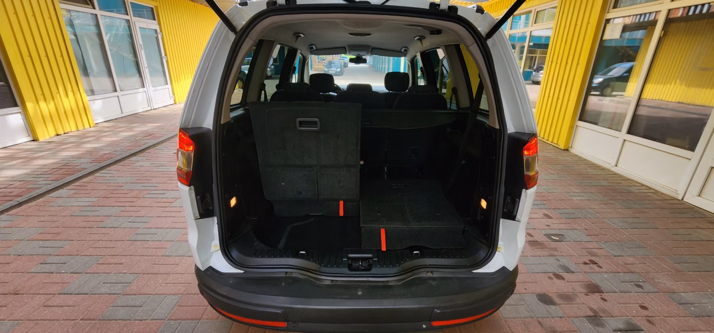 Ford Galaxy фото 7