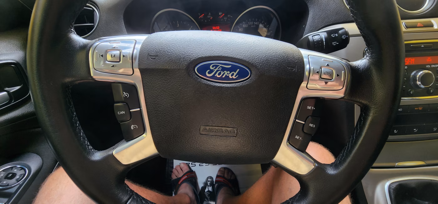 Ford Galaxy фото 15