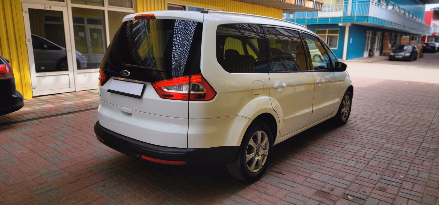 Ford Galaxy фото 4