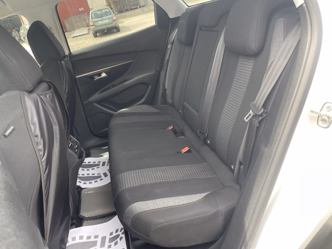 Peugeot 3008 фото 10