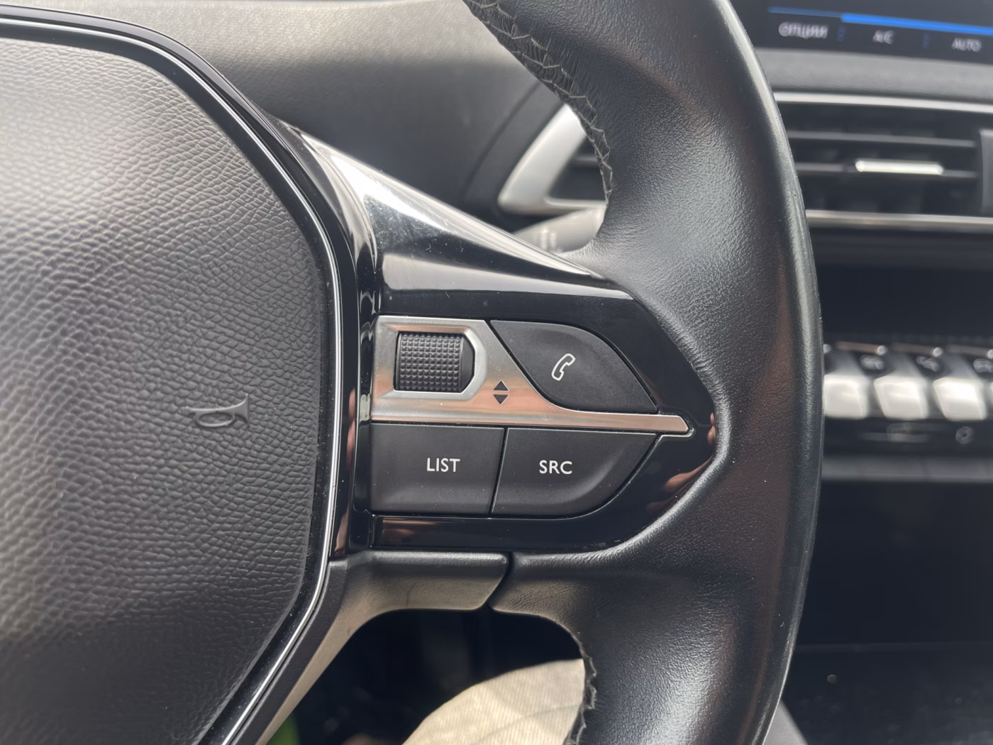 Peugeot 3008 фото 23