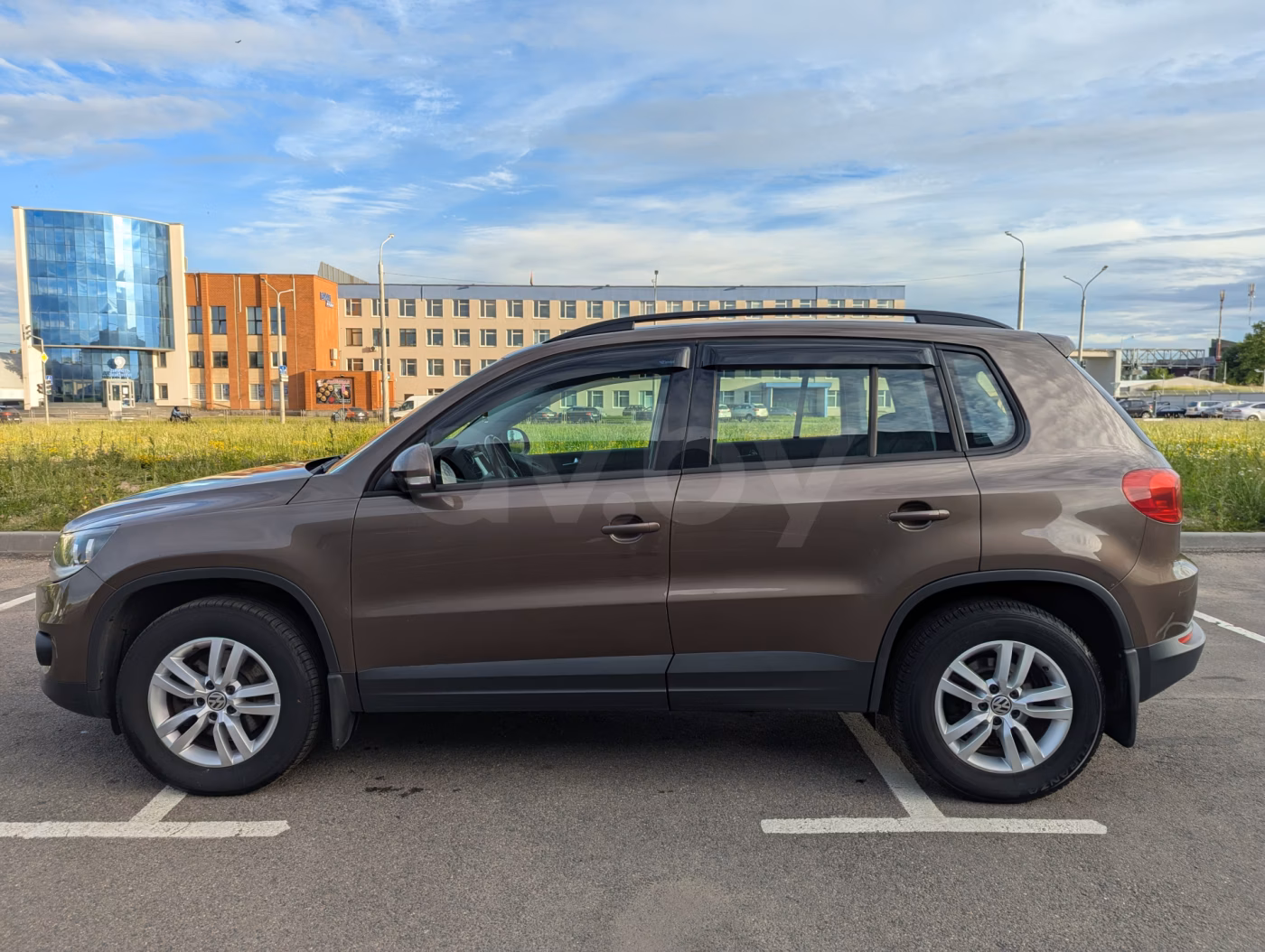 Volkswagen Tiguan фото 2