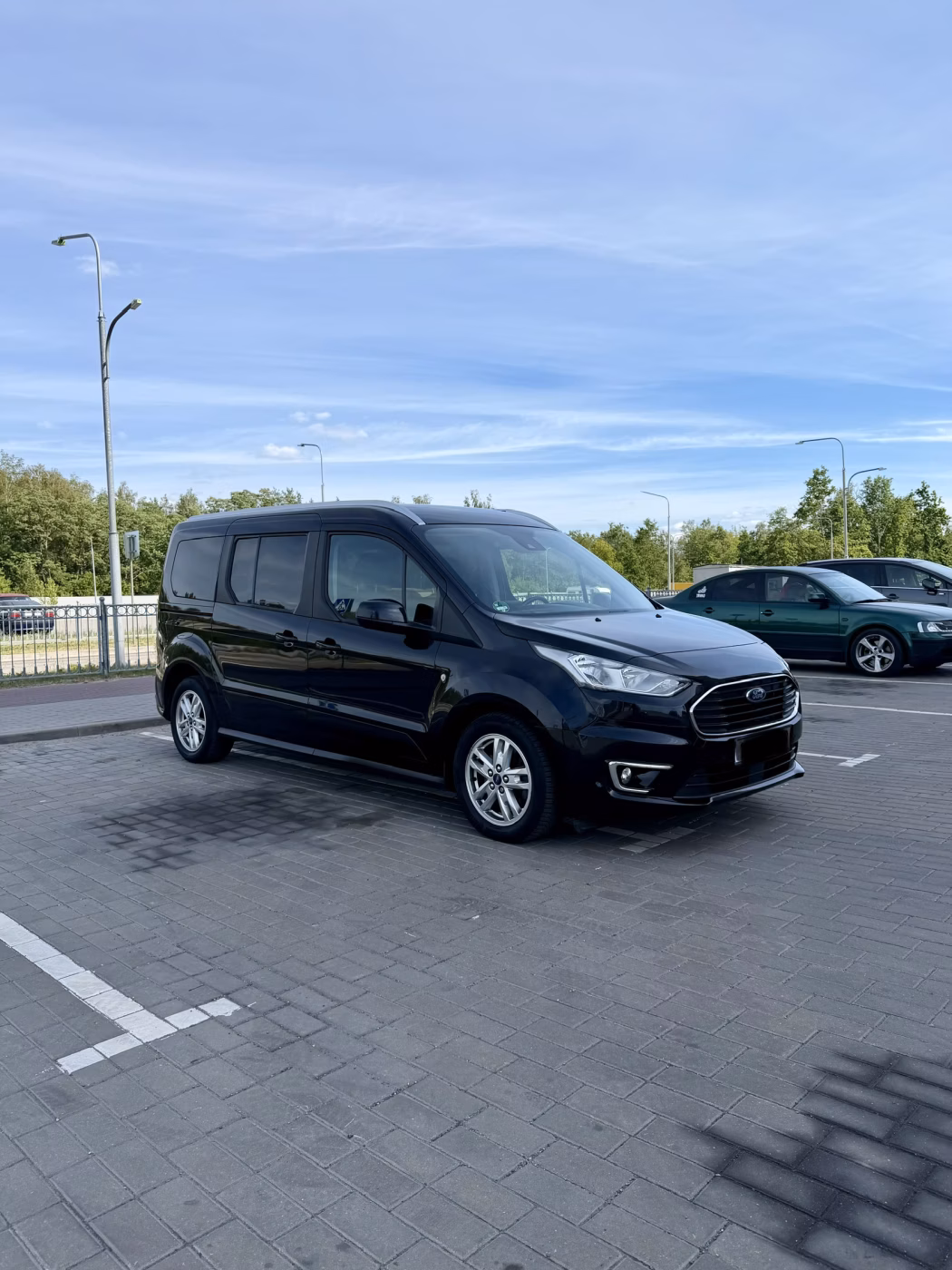 Ford Tourneo Connect фото 2