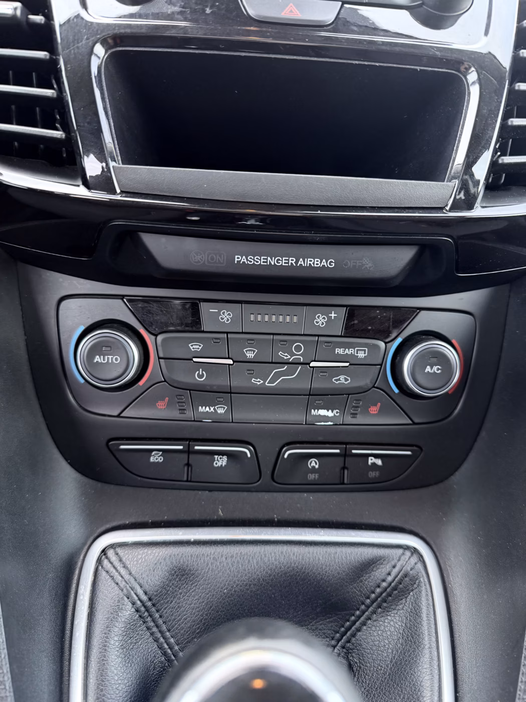Ford Tourneo Connect фото 15