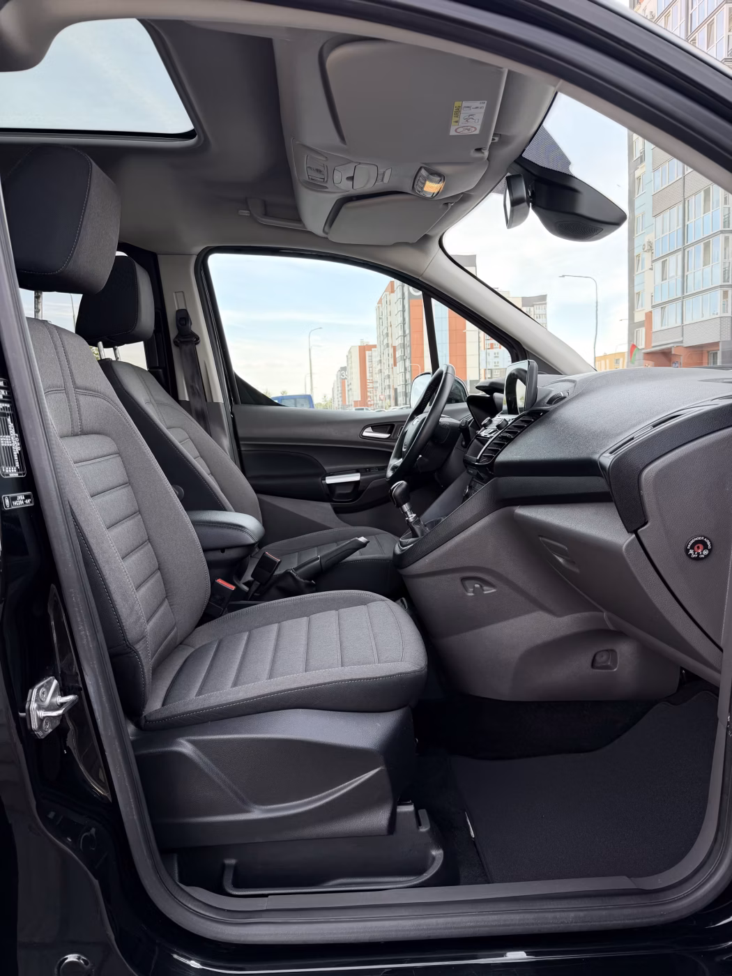 Ford Tourneo Connect фото 11