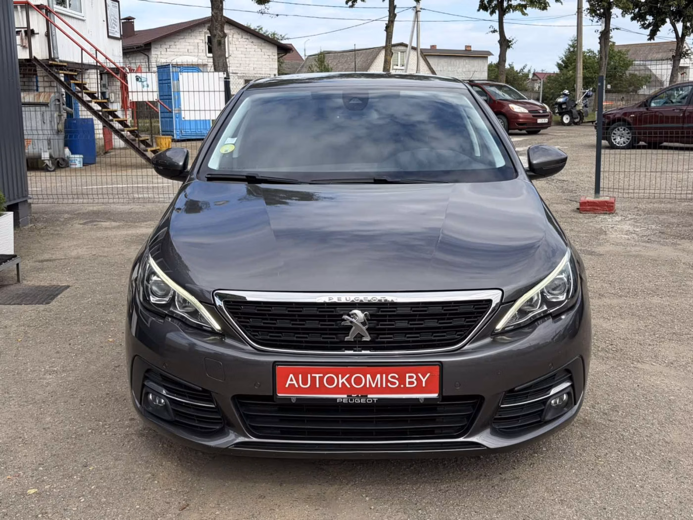 Peugeot 308 фото 2