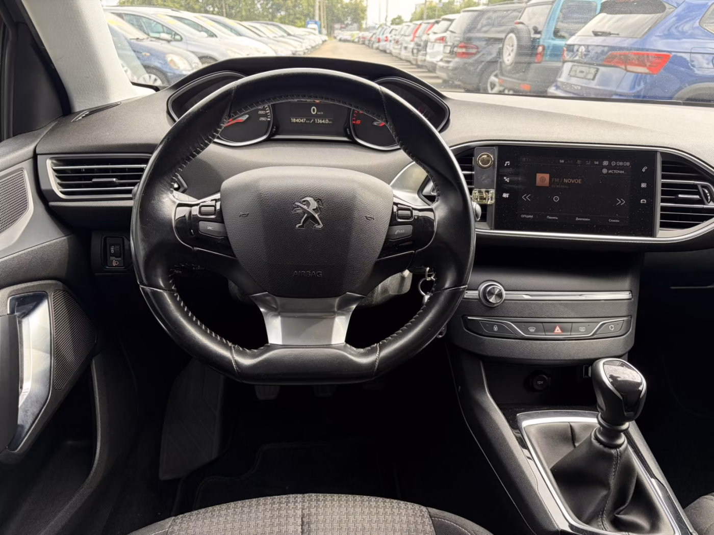 Peugeot 308 фото 12
