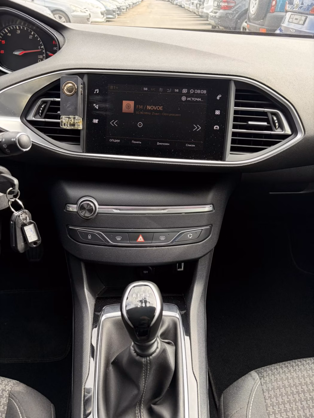 Peugeot 308 фото 13