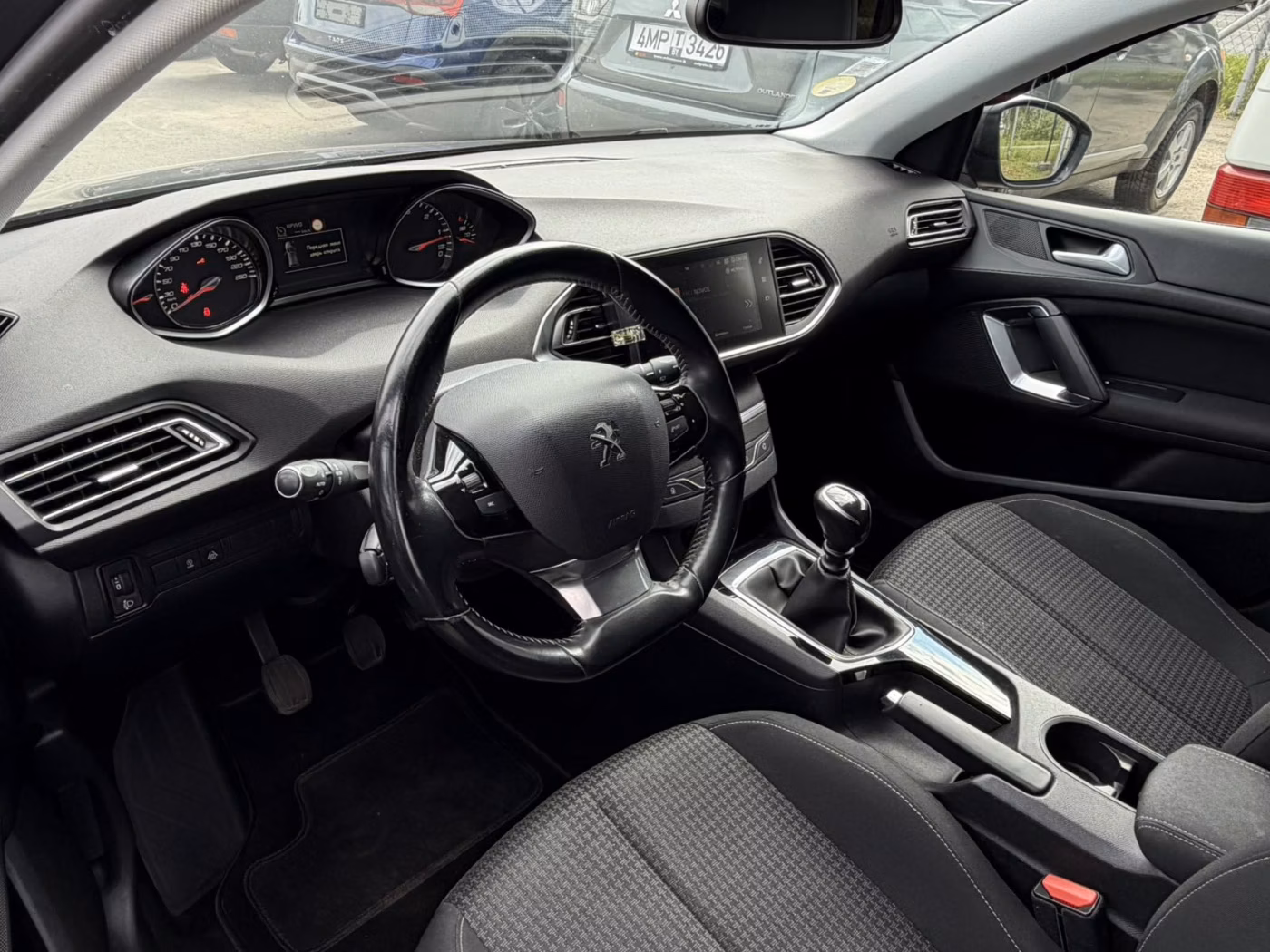 Peugeot 308 фото 18