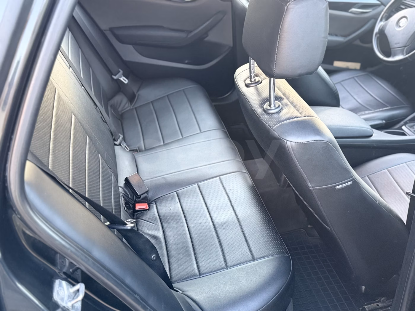 BMW X1 фото 12