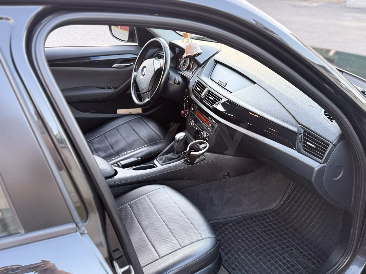 BMW X1 фото 11
