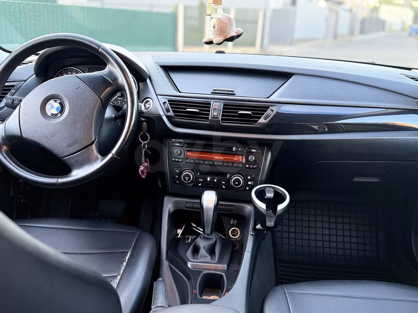 BMW X1 фото 8