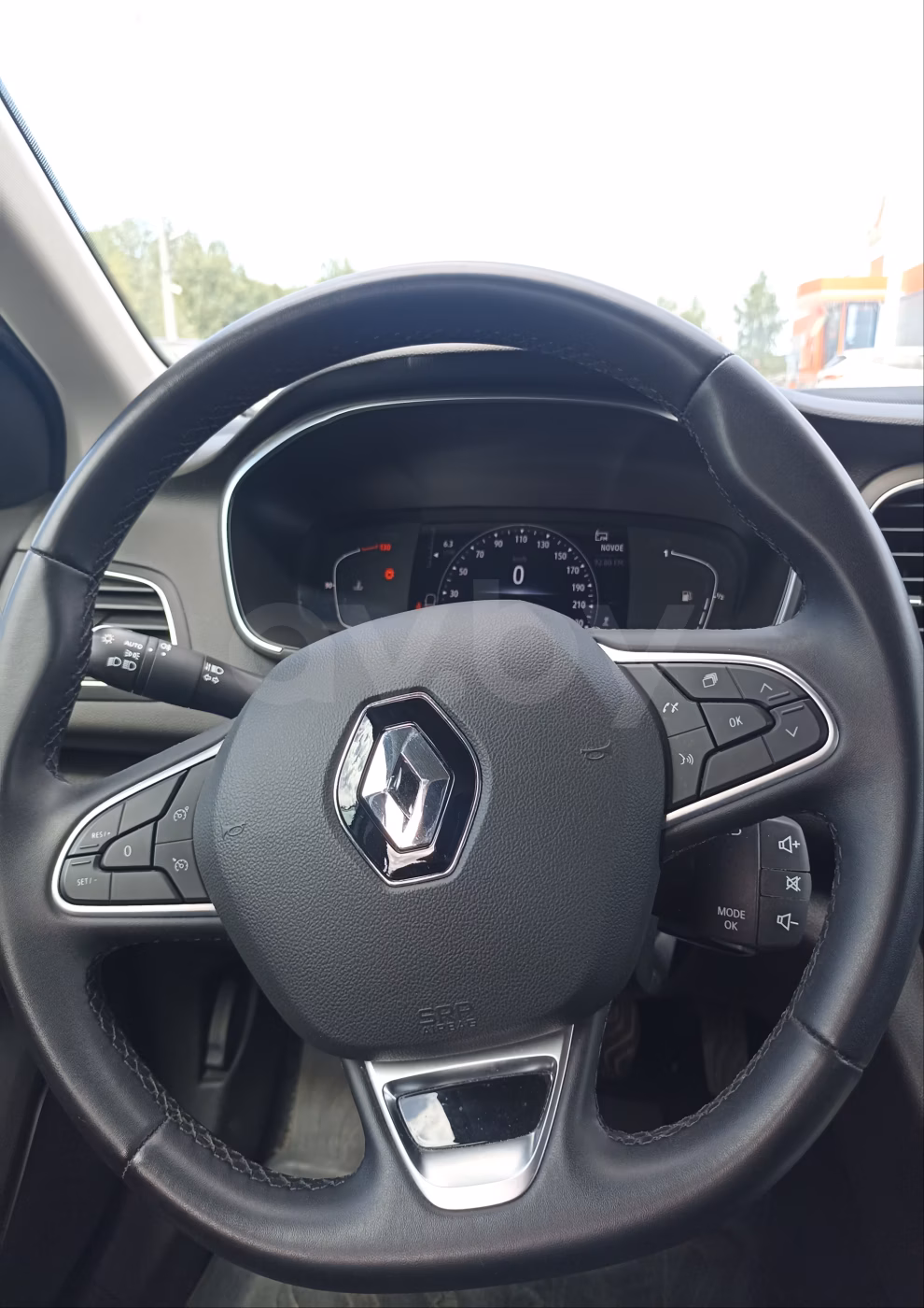 Renault Megane фото 12