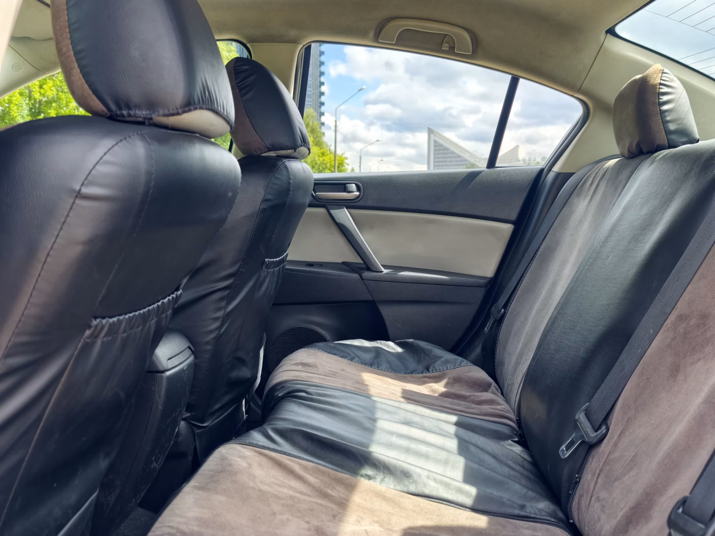 Mazda 3 фото 11