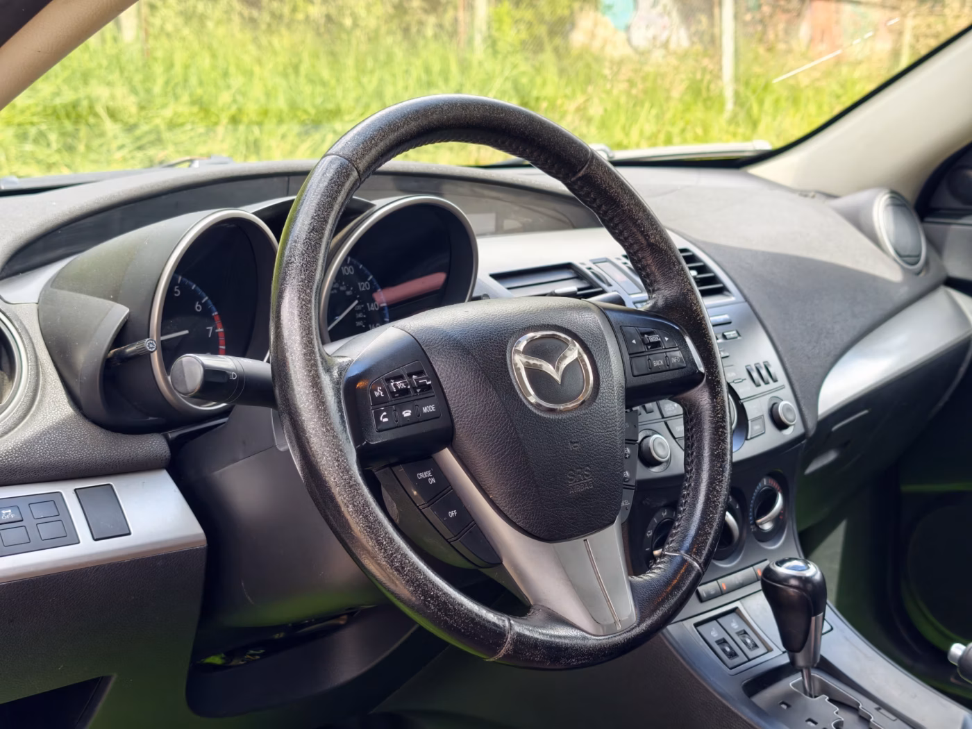 Mazda 3 фото 9