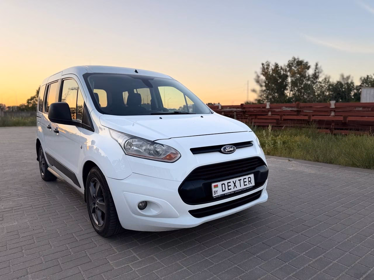 Ford Tourneo Connect фото 2