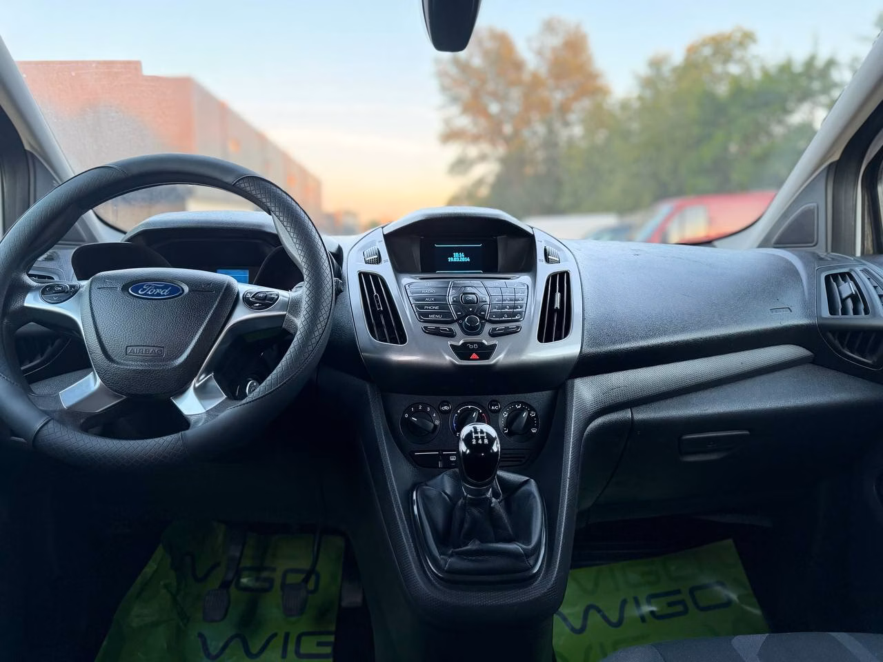 Ford Tourneo Connect фото 11
