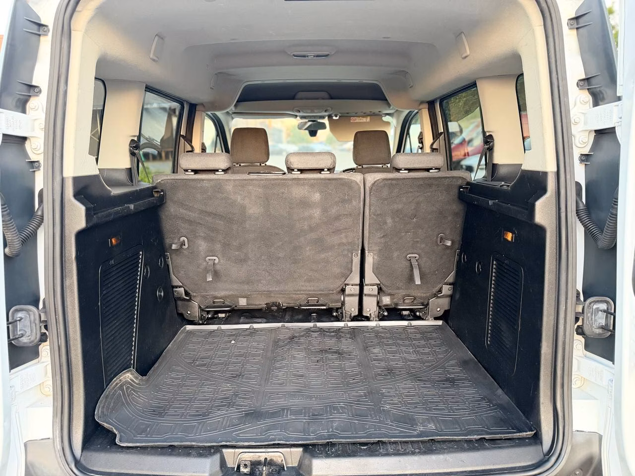 Ford Tourneo Connect фото 10