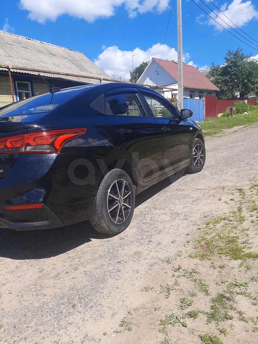 Hyundai Accent фото 3