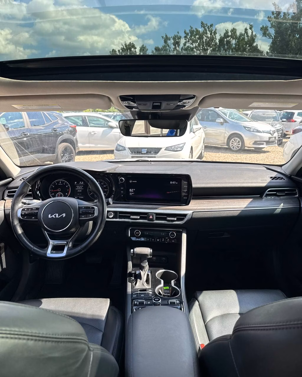 Kia K5 фото 9